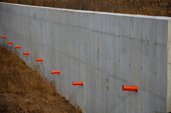 Concrete Wall Installation in Yukon